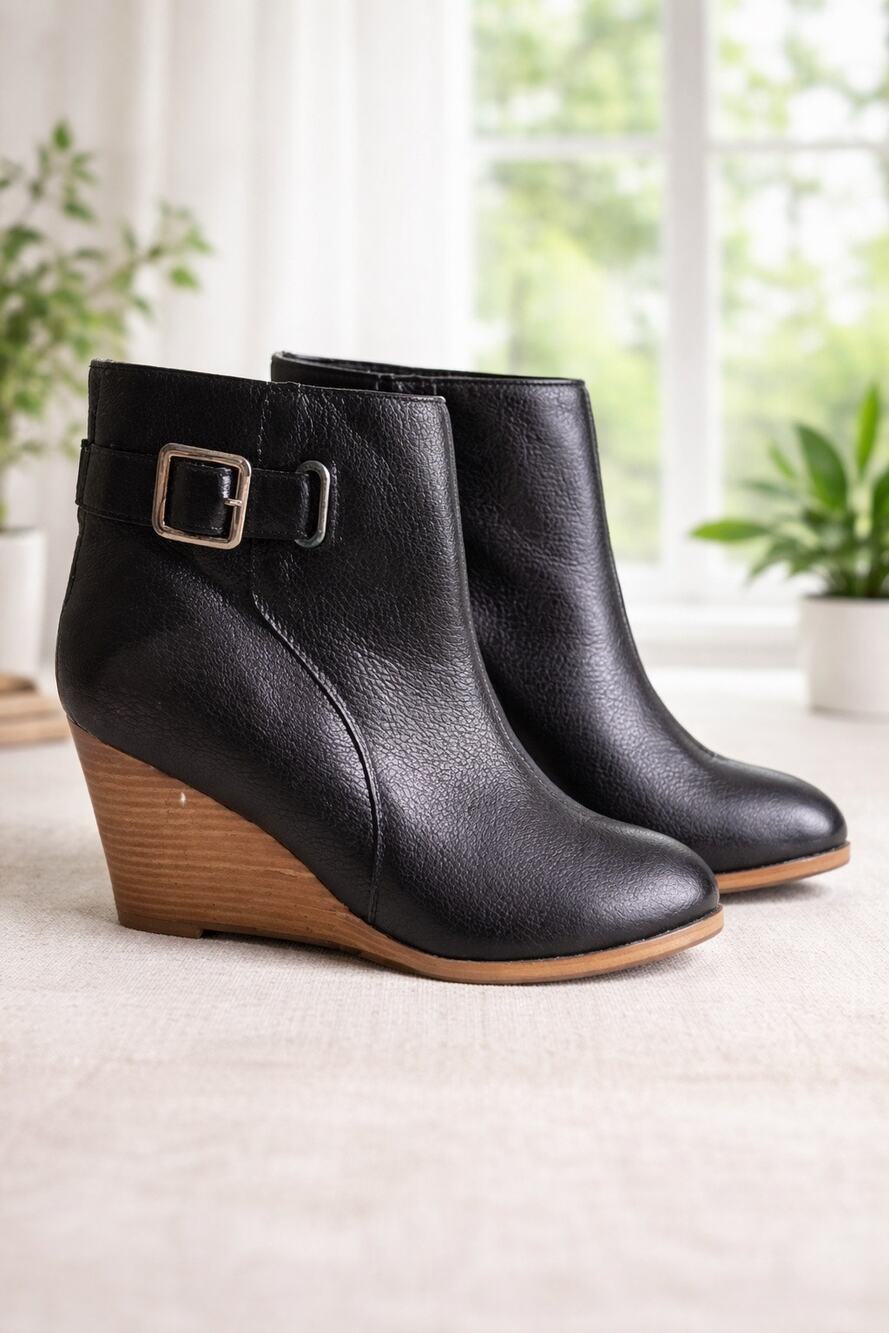 Diba Black Leather Wedge Ankle Boots with Buckle – Size 7.5 NEW